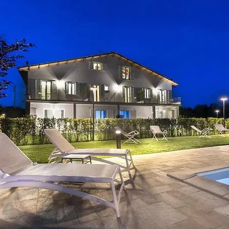 Podere Vasella Panoramic Attic Apartment