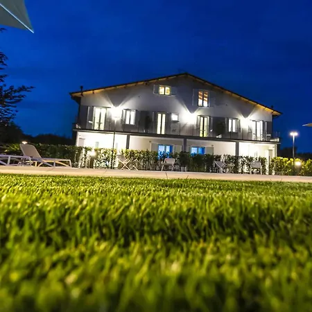 Podere Vasella Panoramic Attic *
